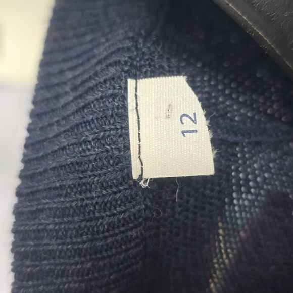 Lululemon Sit in Lotus Pose Sweater - Picture 11 of 11